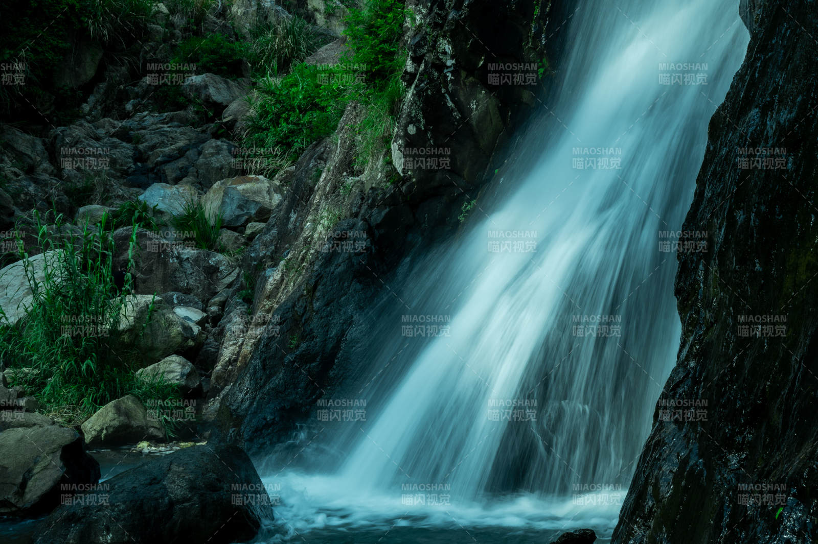 福州马尾磨溪瀑布图片