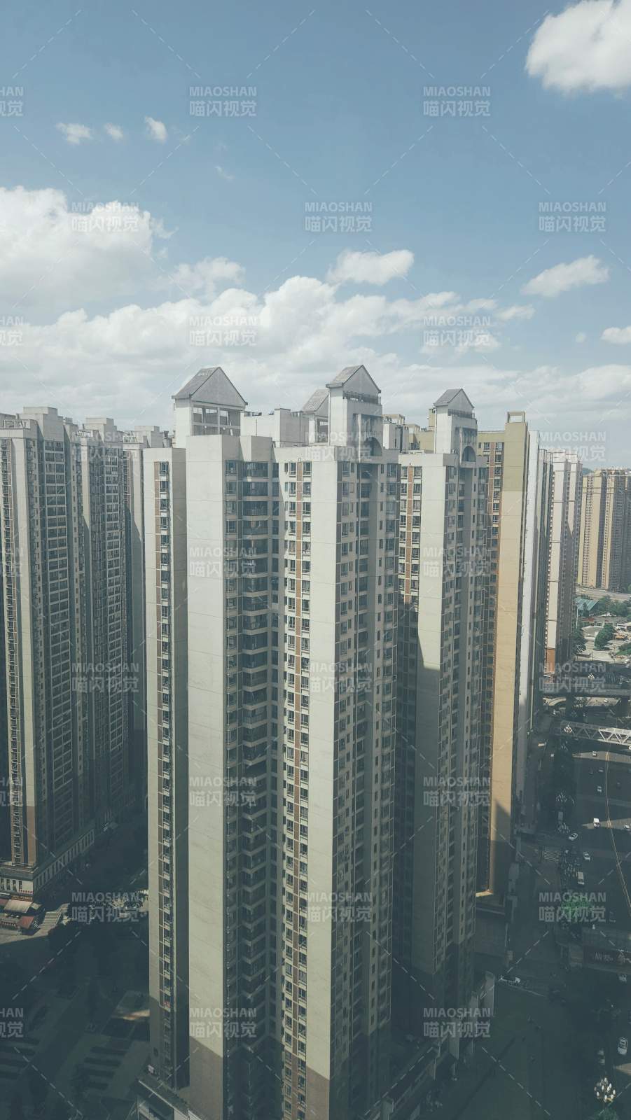 城市高楼群图片