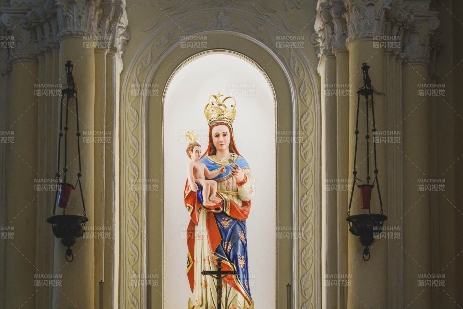 圣母玛利亚与圣婴图片