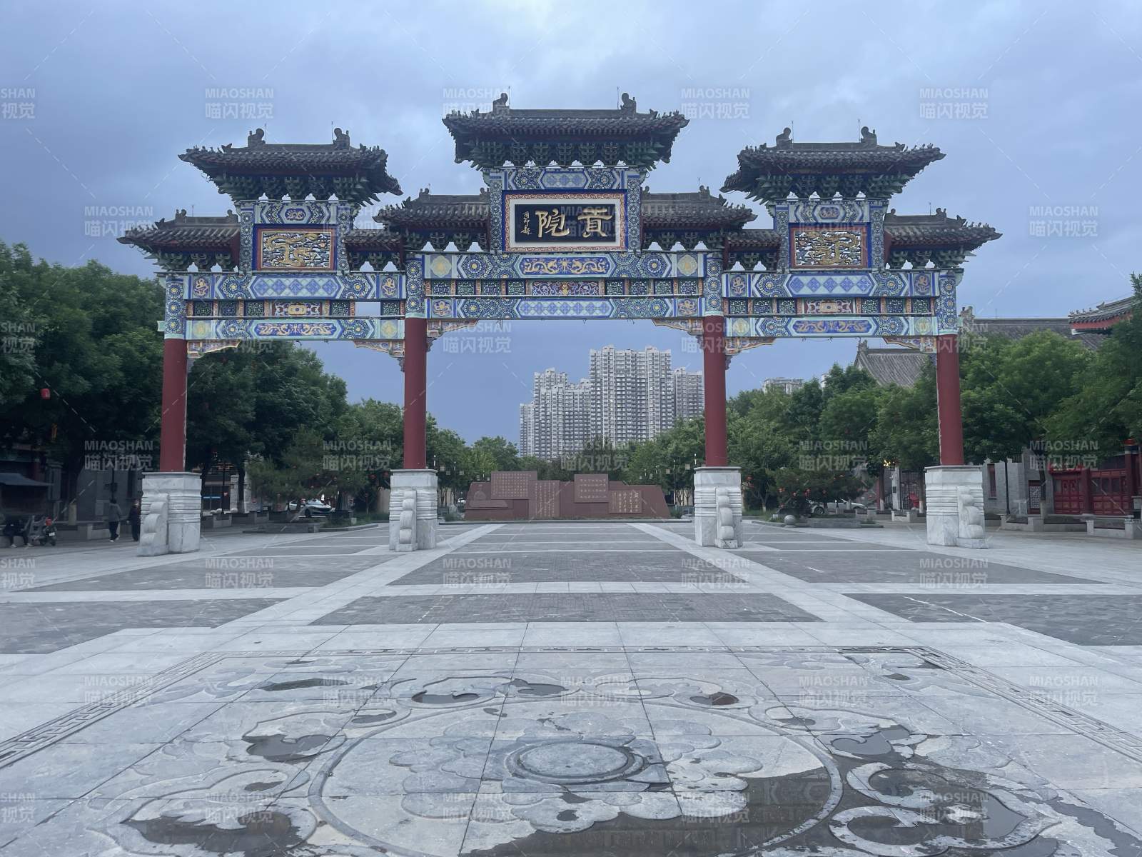 古韵门楼迎宾图图片