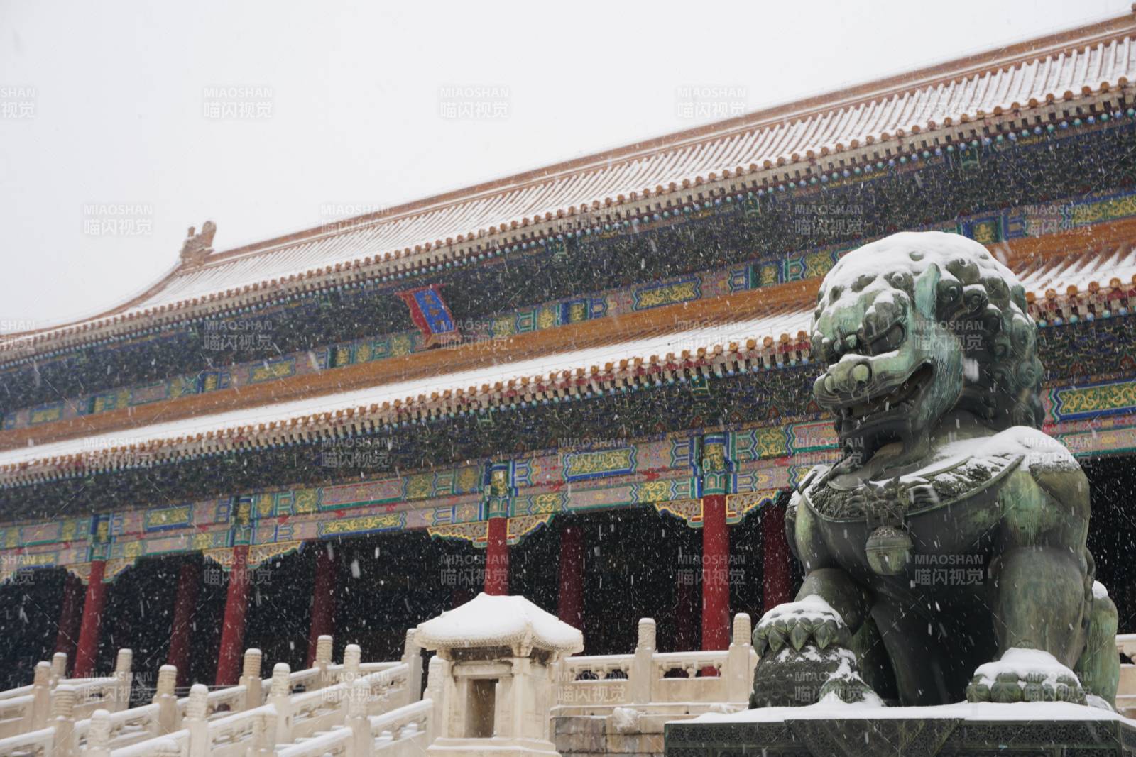 雪中的故宫图片