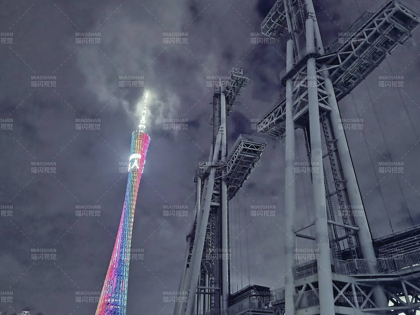夜色中的广州塔图片