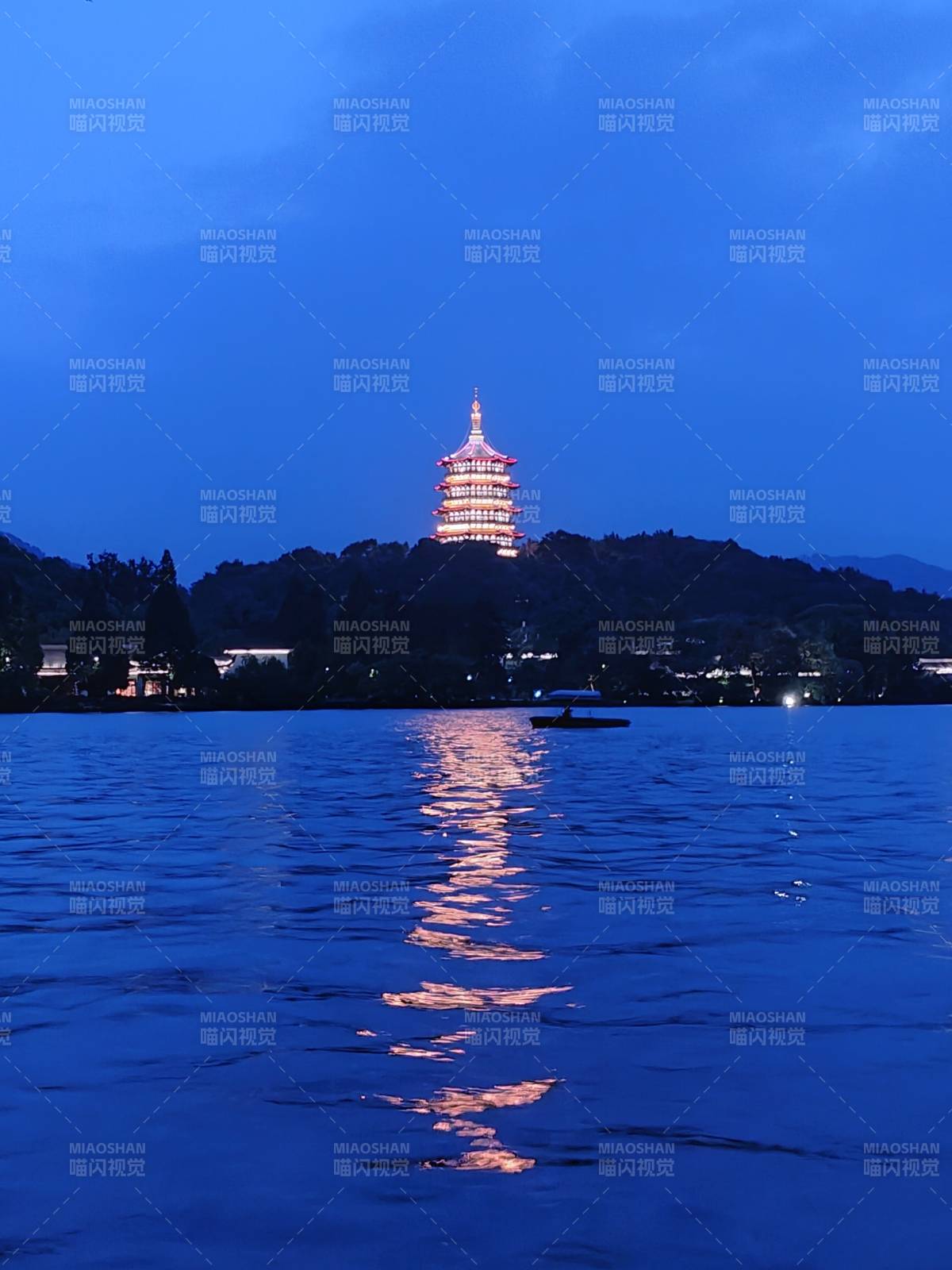 西湖夜景图片