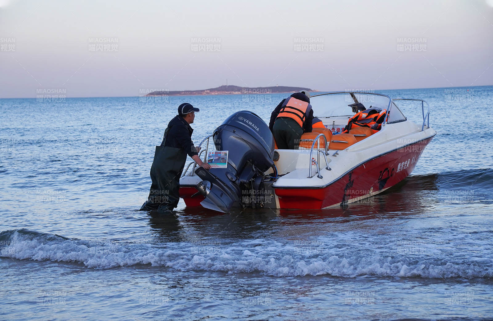 海上救援行动图片