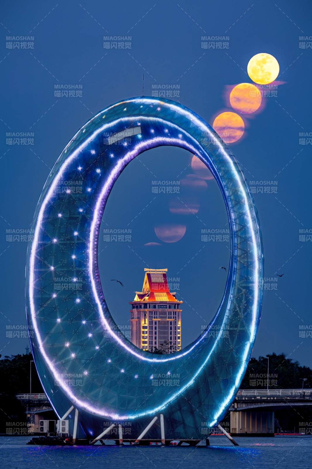 满月穿厦门月光环和集美大学图片