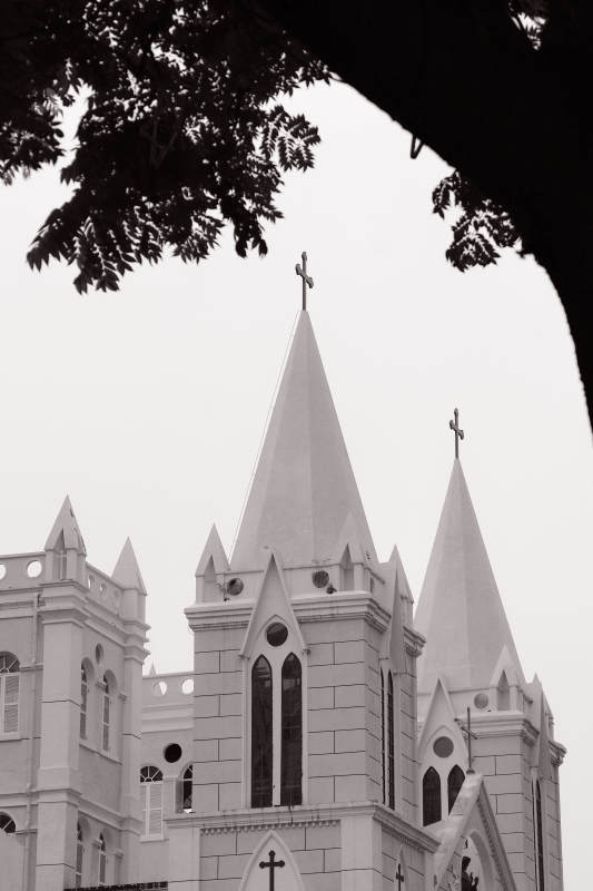 宜昌教堂尖塔图片