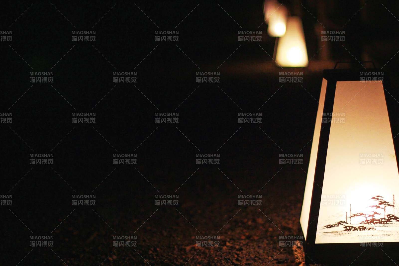 夜色中的灯笼图片