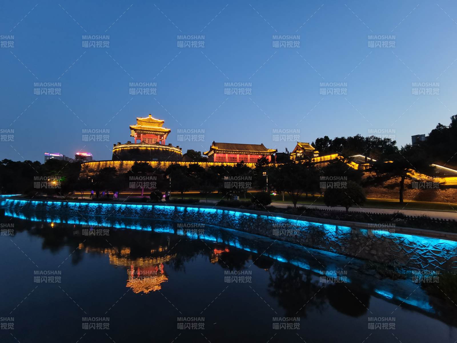 邯郸丛台夜景图片