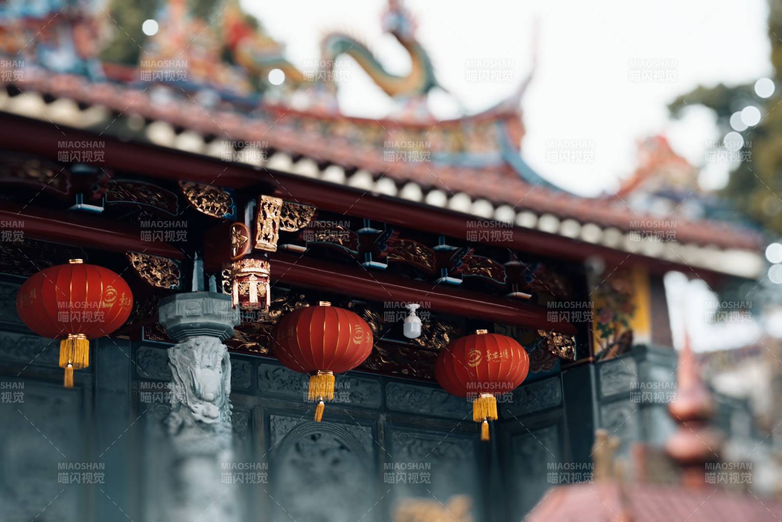 寺庙红灯笼图片