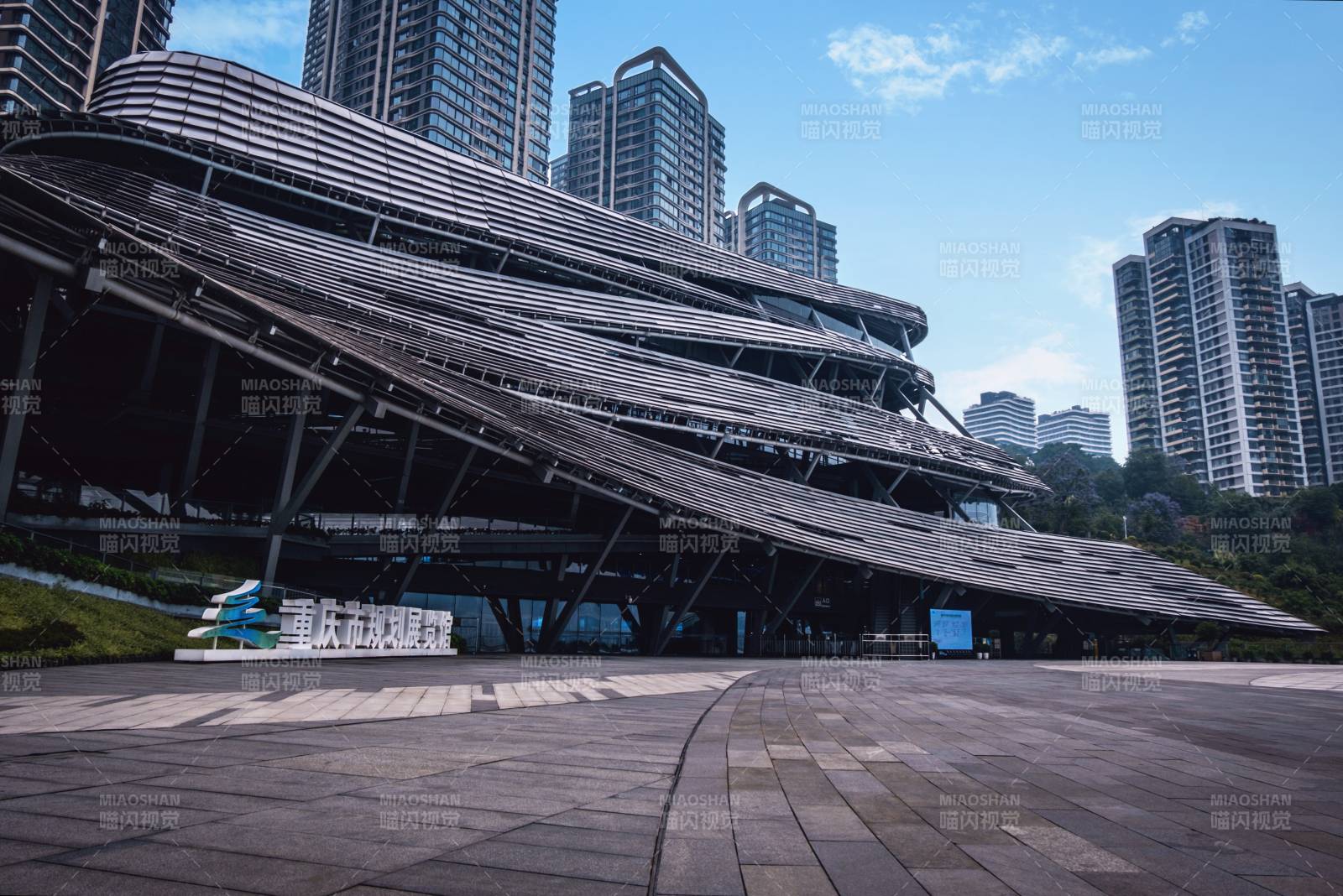 现代建筑与城市天际线图片