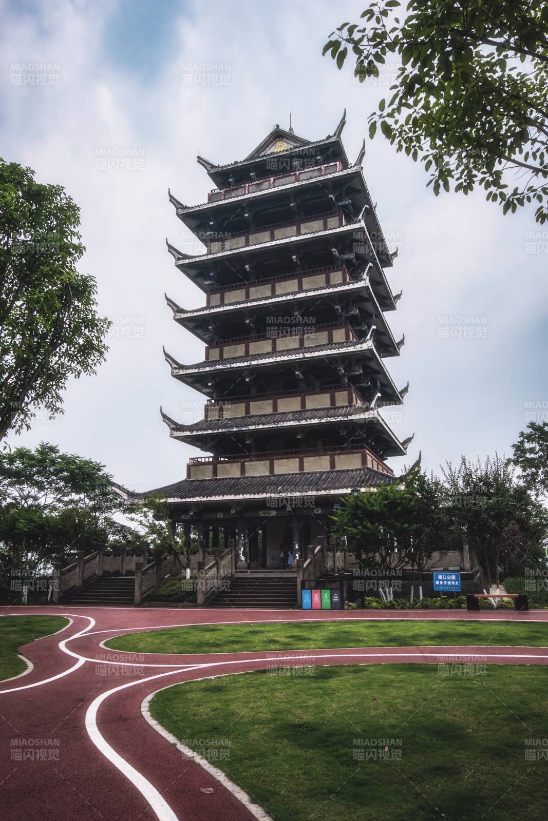 古塔公园健身步道图片