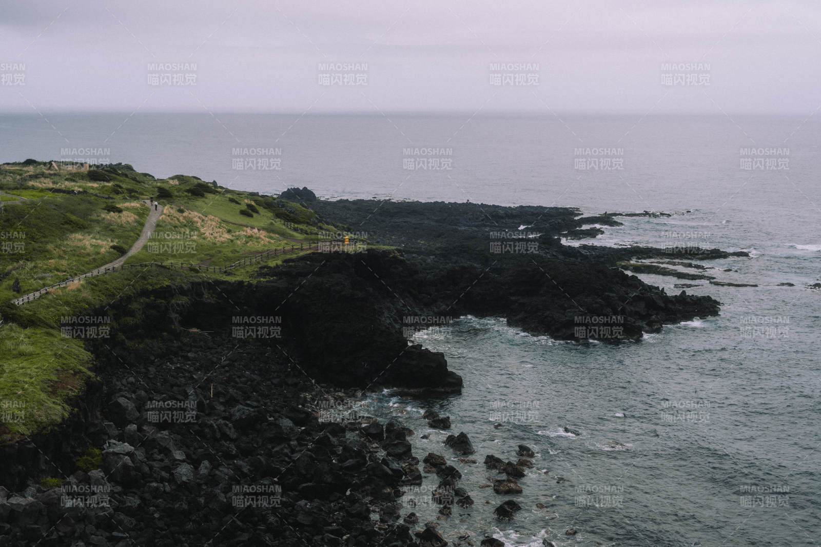 海岸线的宁静之美图片