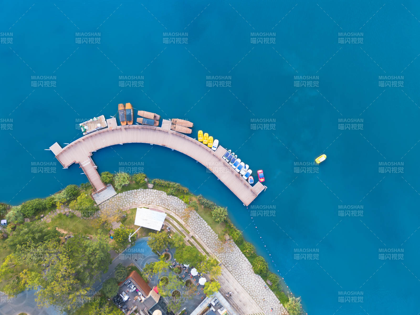 福州晋安湖畔码头鸟瞰图图片