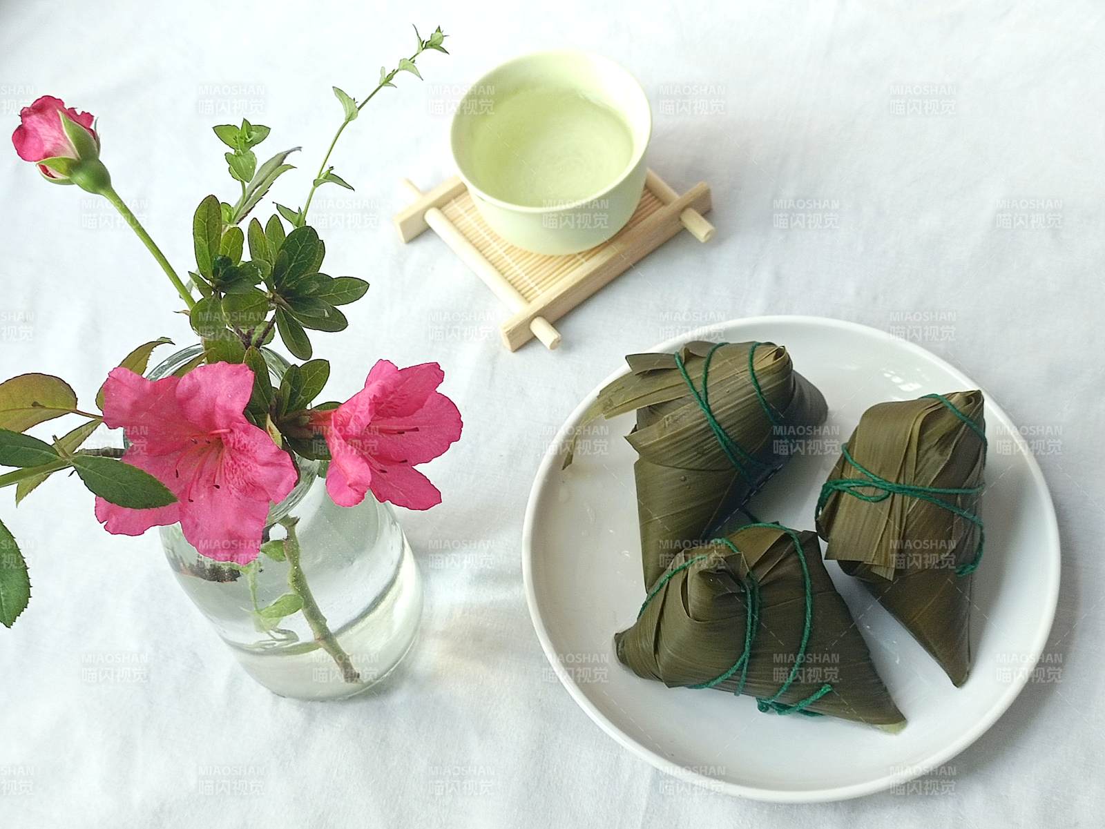 端午粽子与茶图片