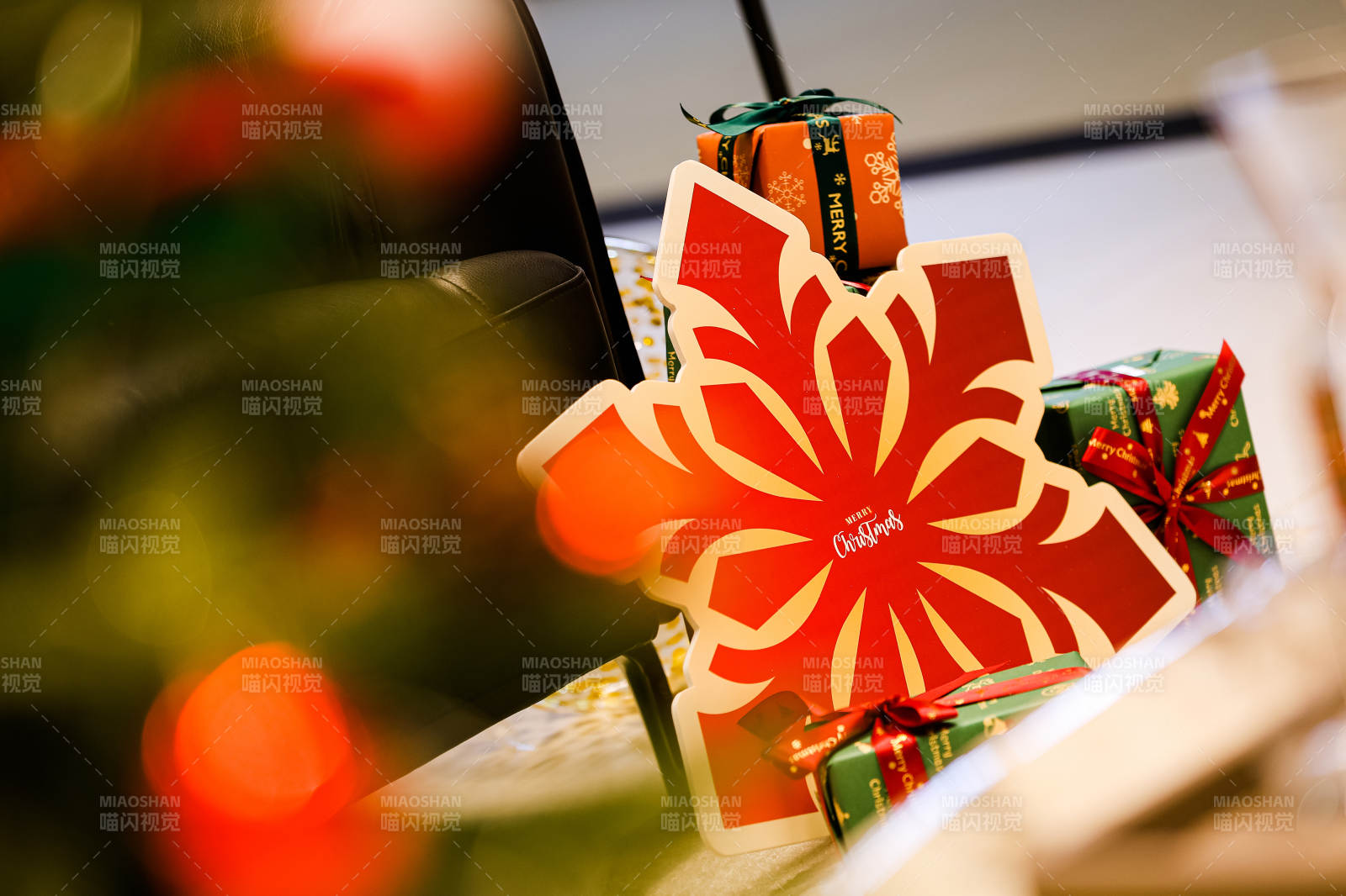 圣诞礼物与装饰品图片