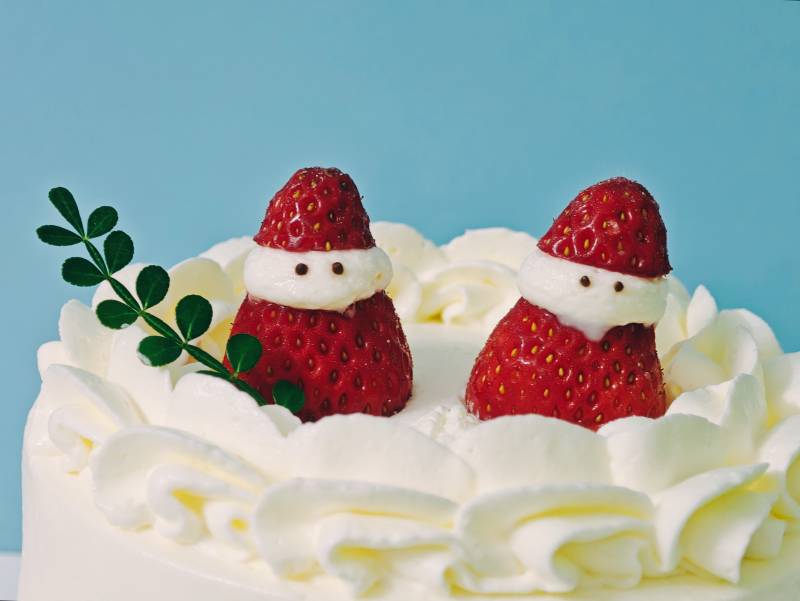 草莓圣诞老人蛋糕图片