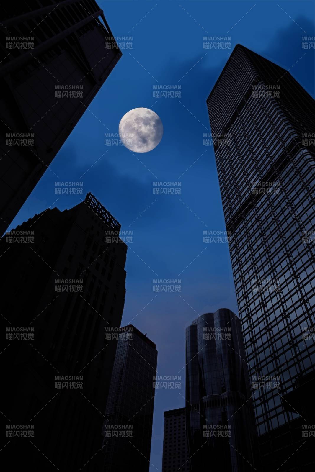 都市夜色与明月图片