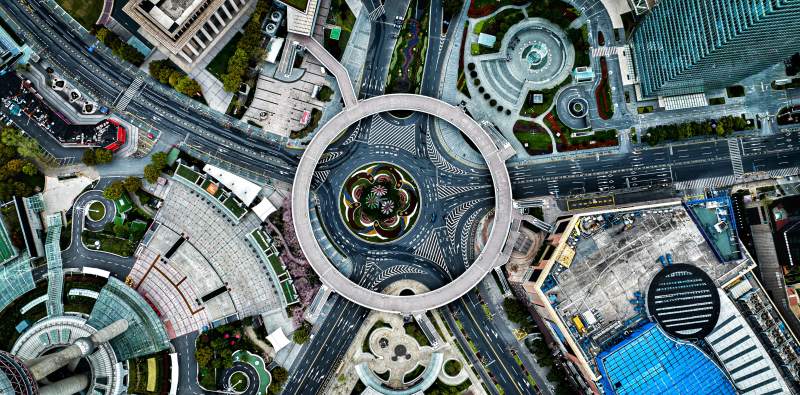 城市脉动 繁华交汇点 俯瞰上海图片