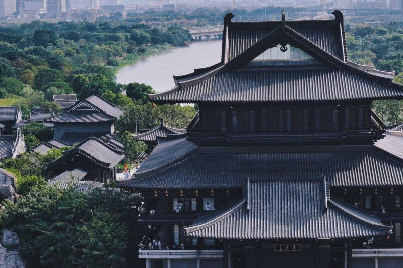 黑瓦古建筑群图片