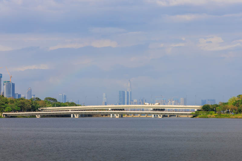 深圳湖景彩虹桥图片