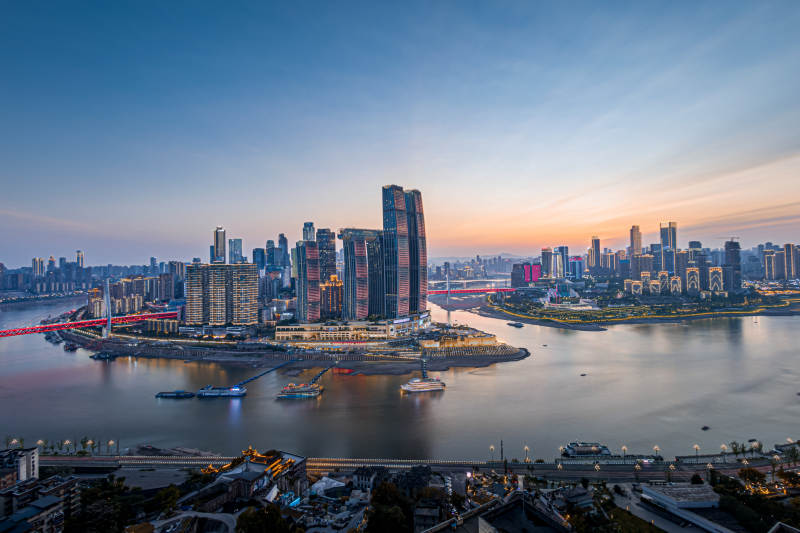 重庆来福士视角晚霞图片