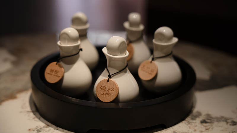 陶瓷瓶装调味品图片