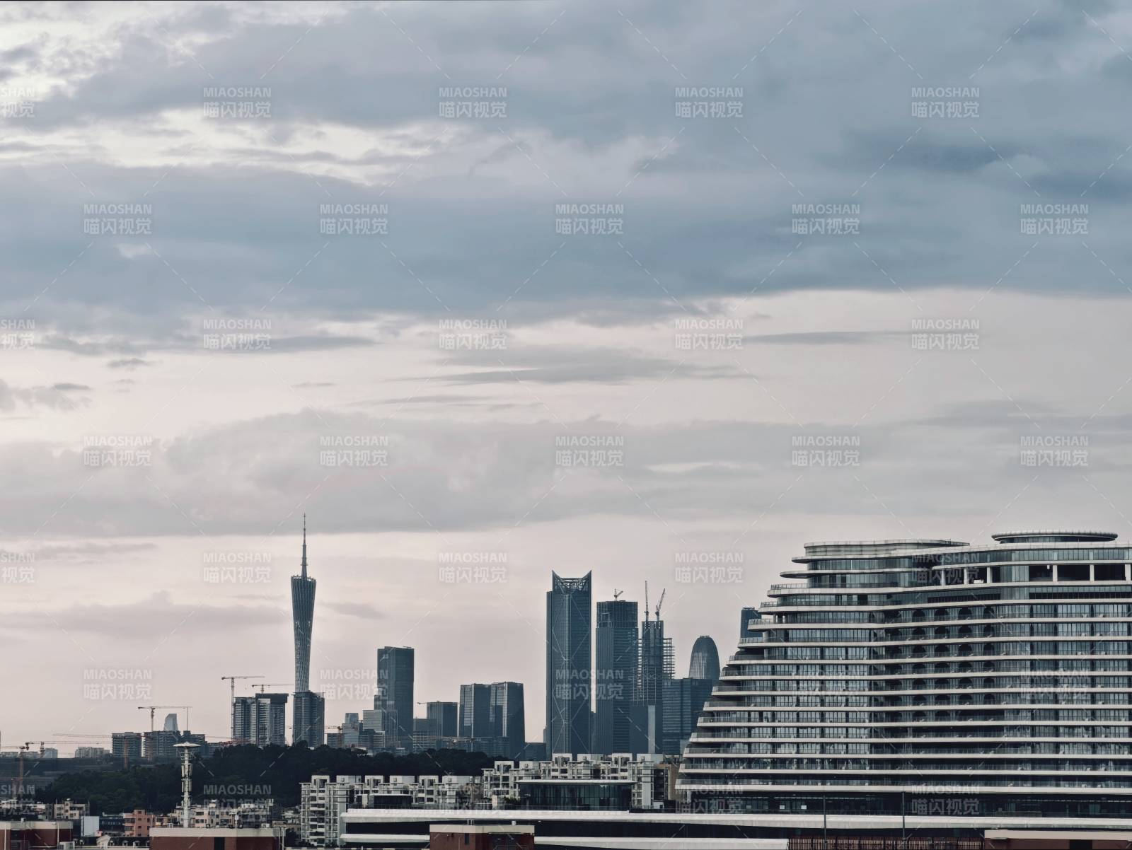 城市天际线图片