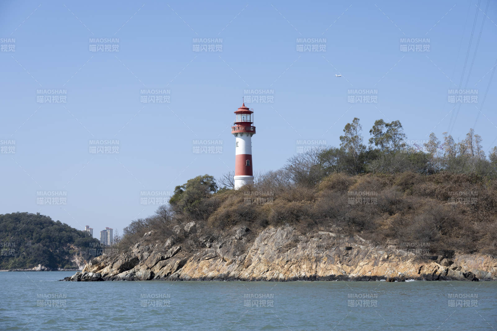 厦门周边岛上的灯塔图片