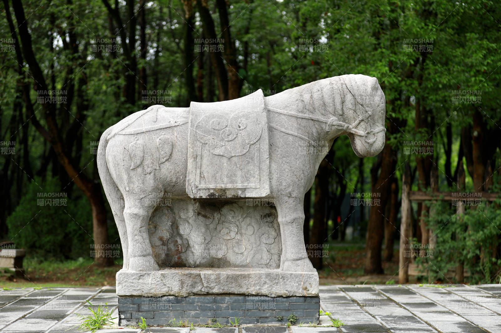 明代石刻石马图片