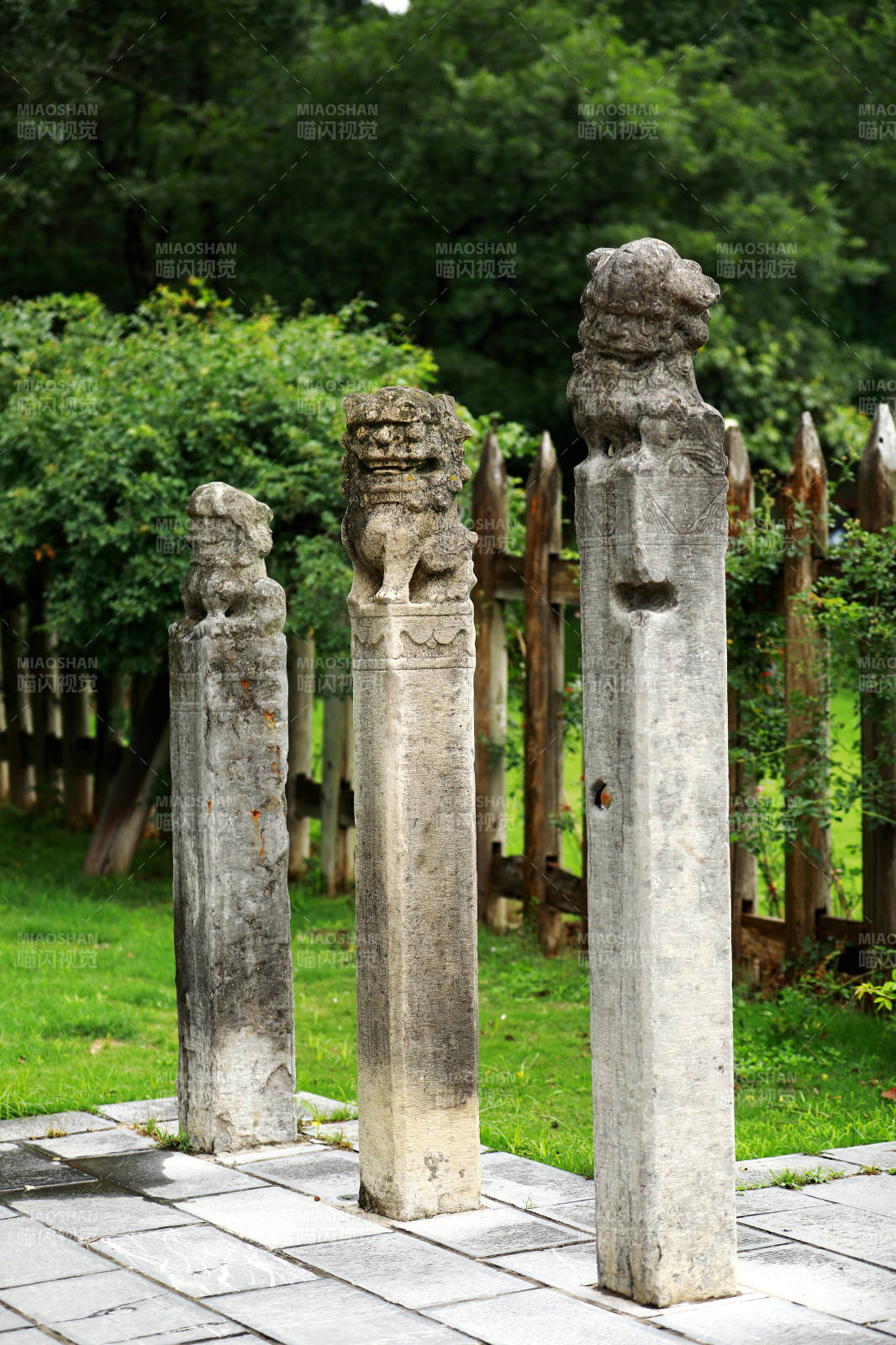 南京下马坊遗址公园的拴马桩图片