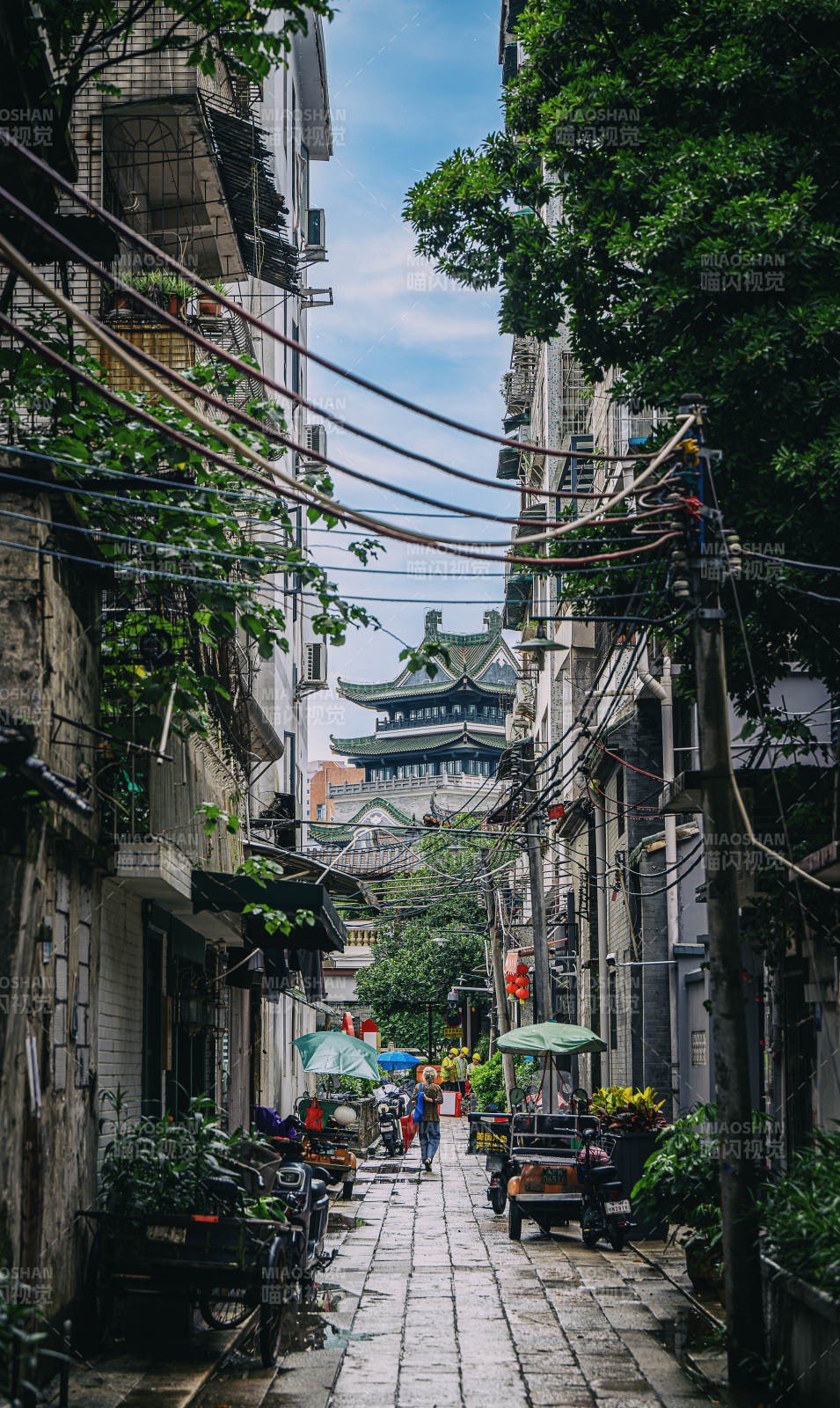 古巷深处的宁静时光图片