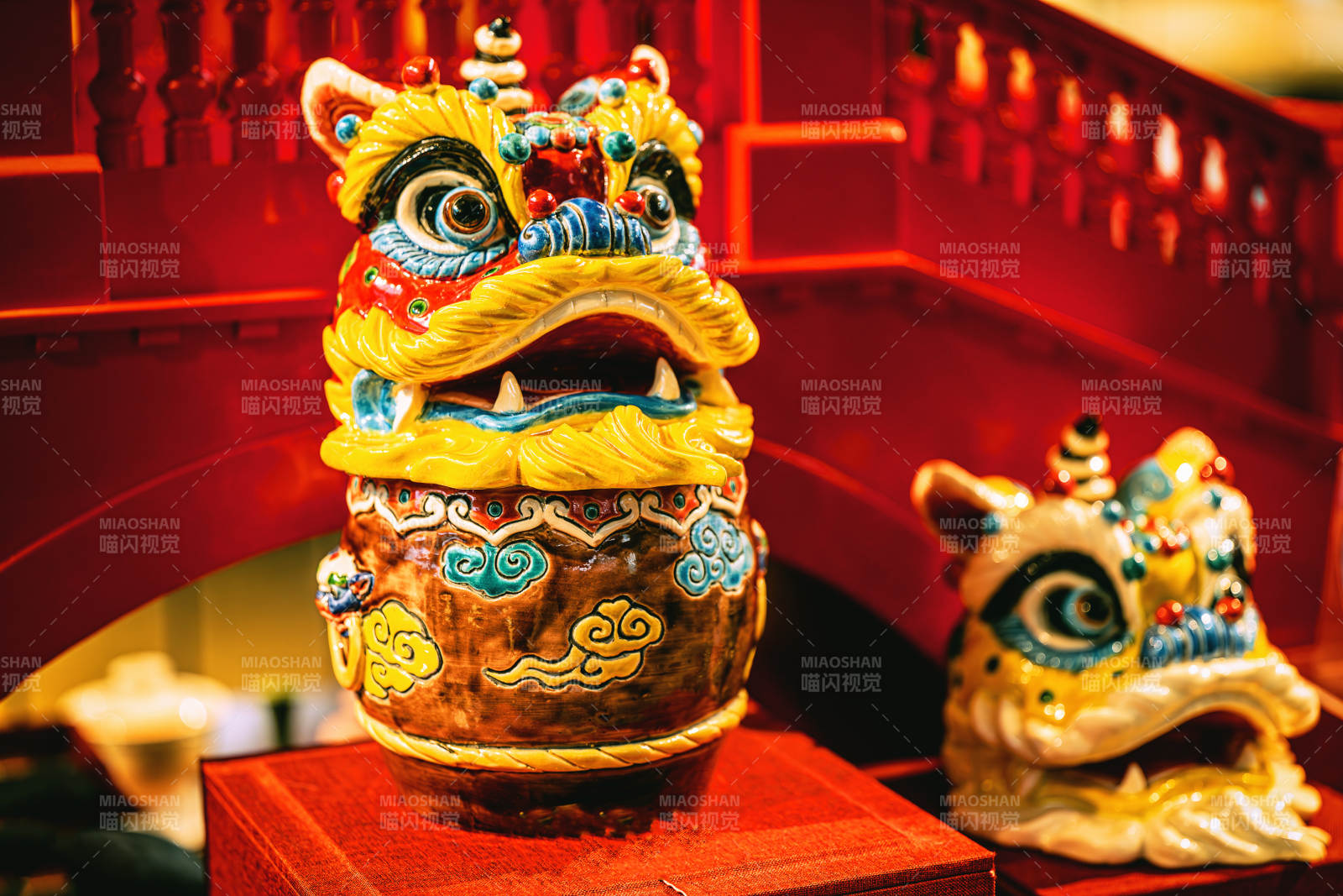 舞狮雕像展示图片