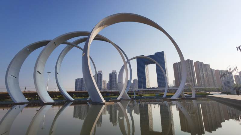 现代城市雕塑与建筑群金普新区图片