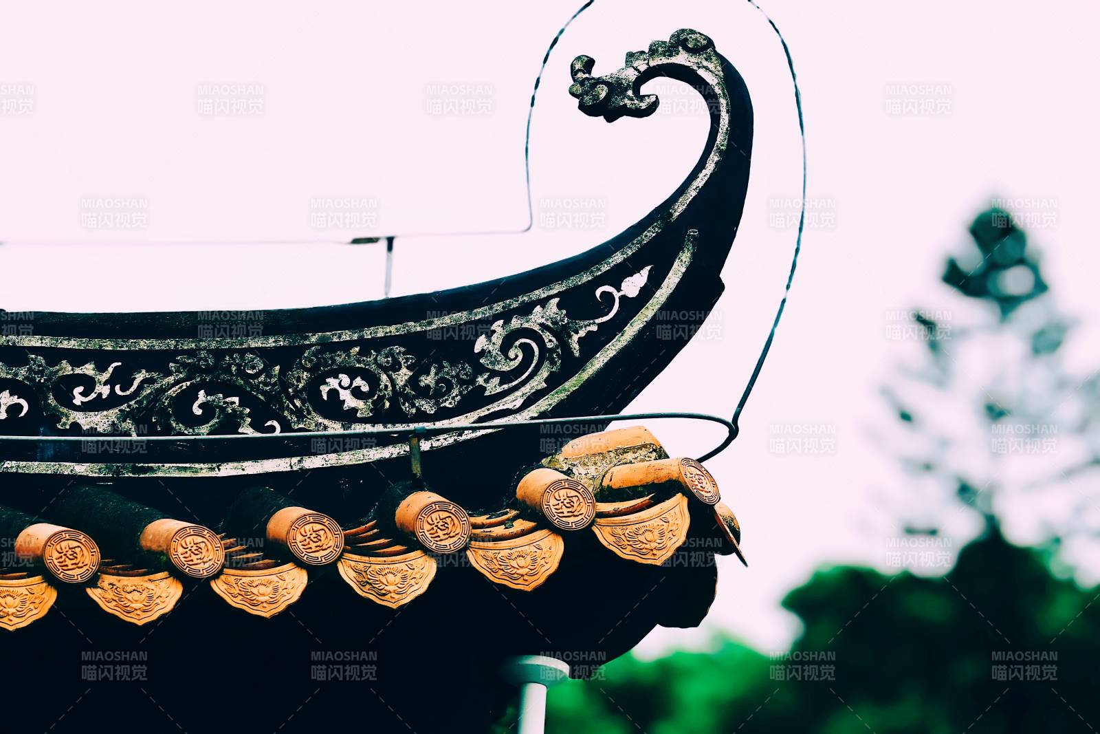 古建筑飞檐细节特写图片