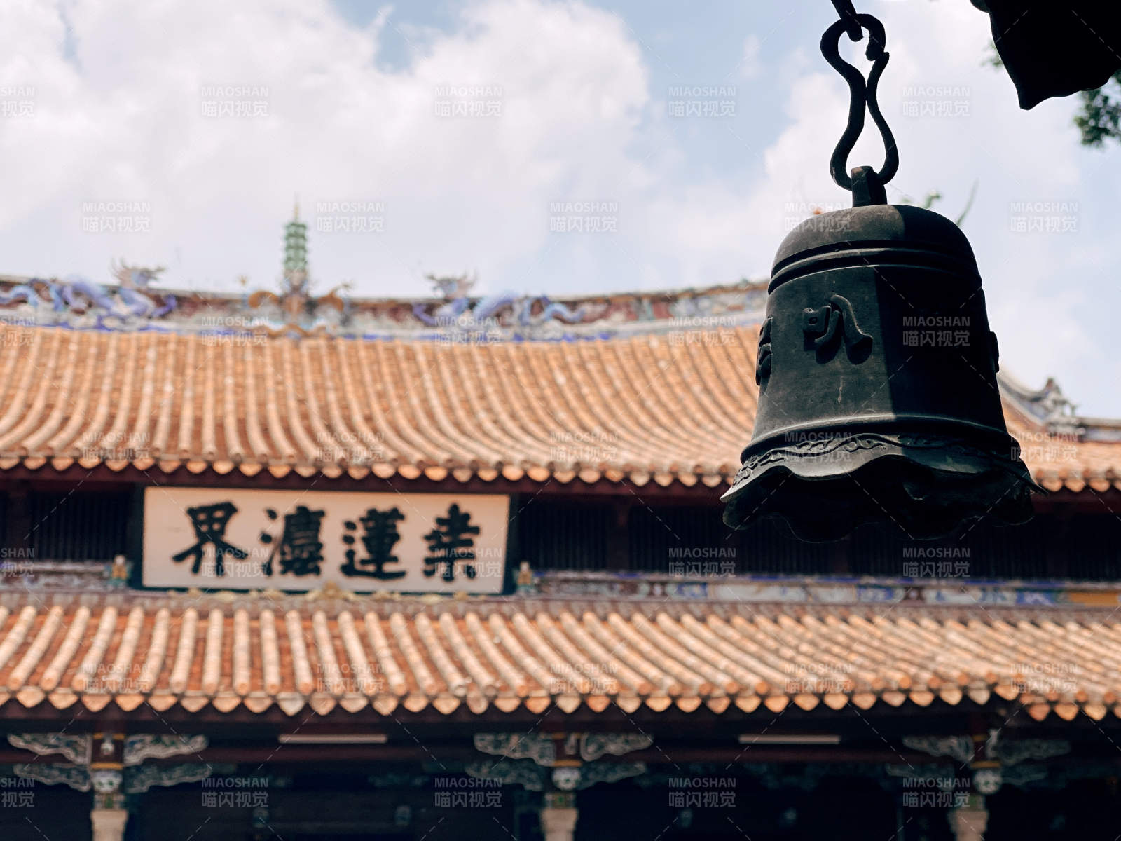 古寺钟声悠扬 宁静祥和图片