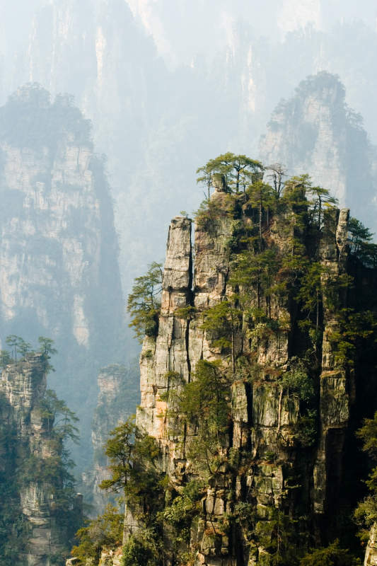 张家界天子山奇峰怪石图片