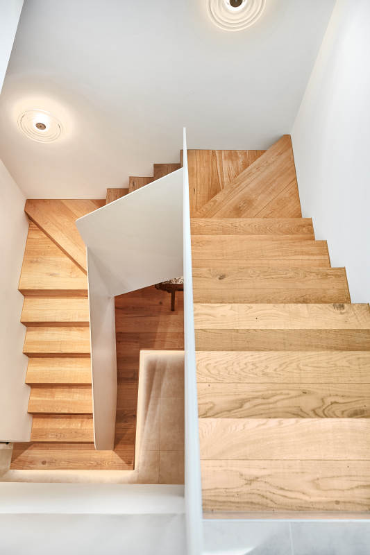 现代木质楼梯设计图片