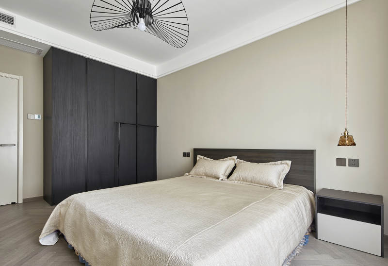 现代简约卧室设计图片