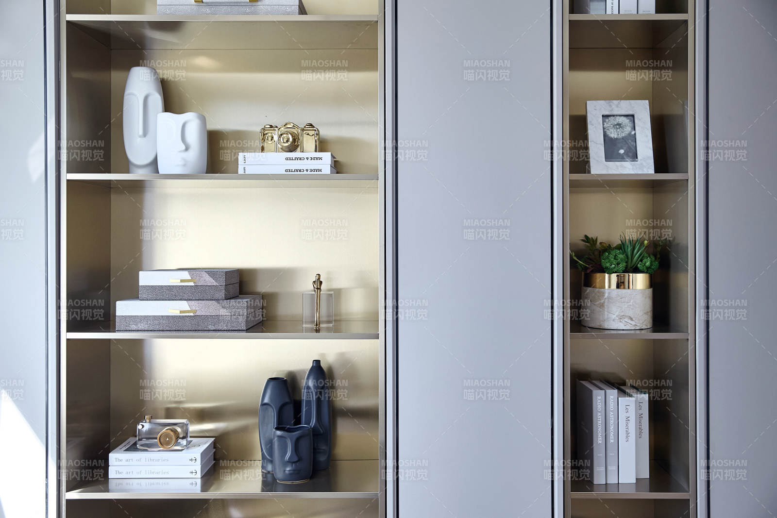 现代简约书柜装饰品展示图片
