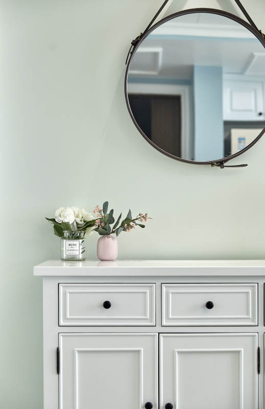 简约现代梳妆台装饰图片