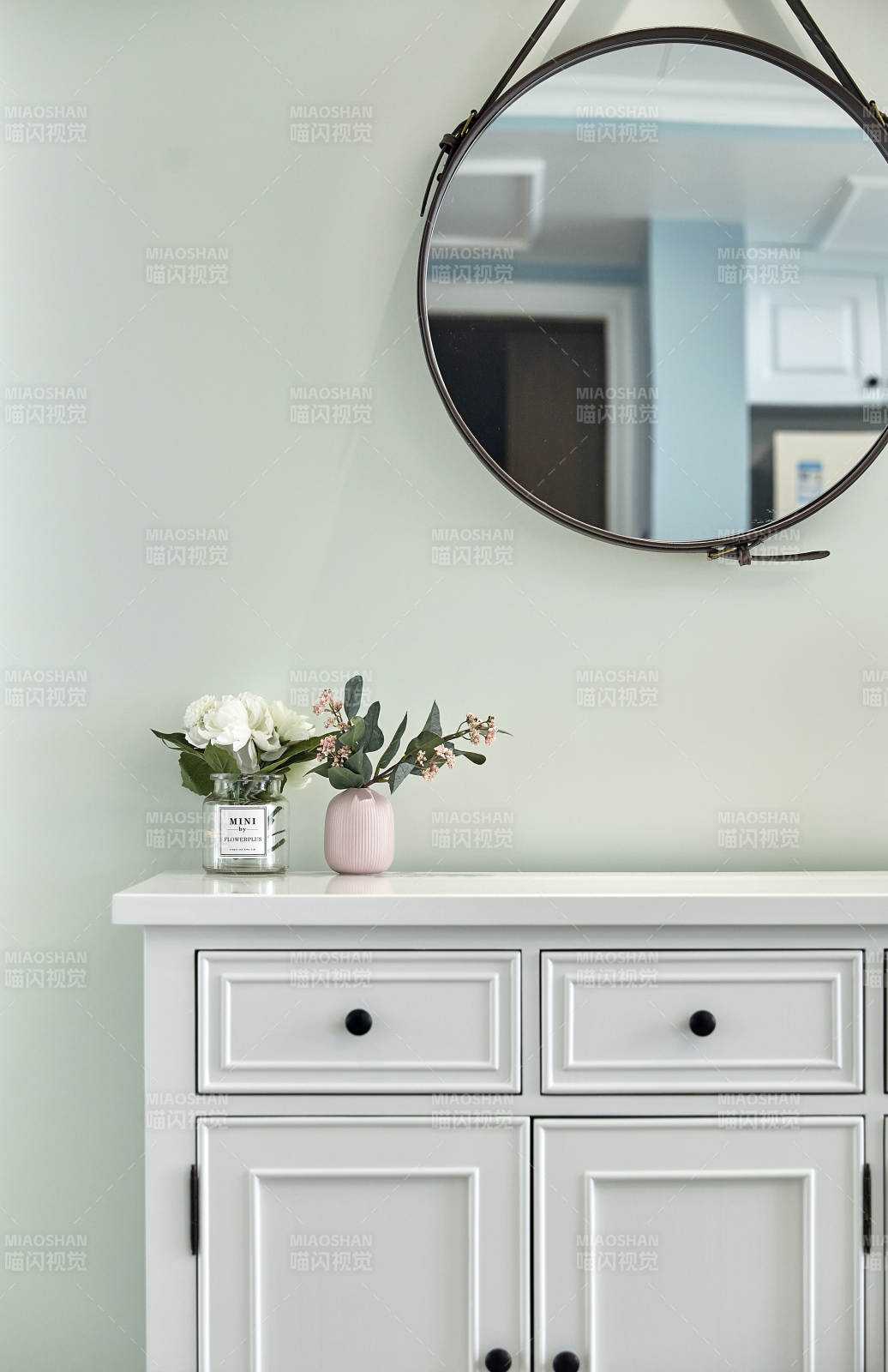 简约现代梳妆台装饰图片
