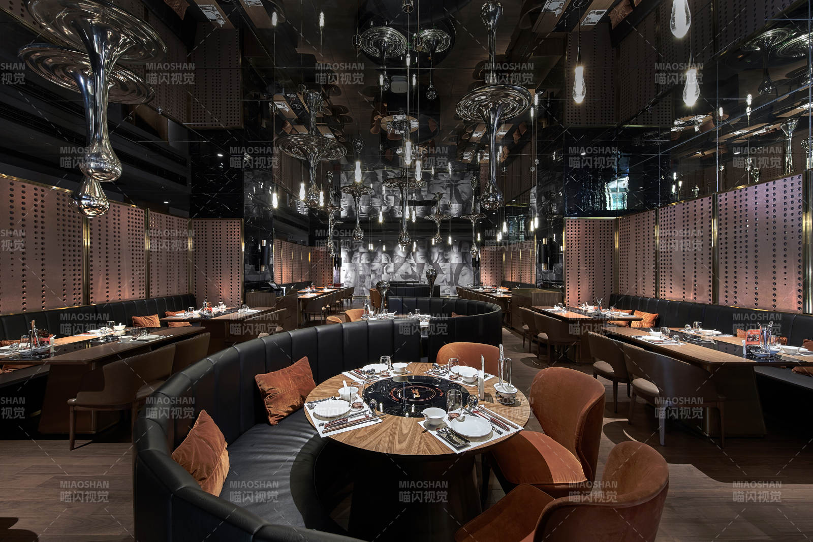 现代奢华餐厅内部设计图片