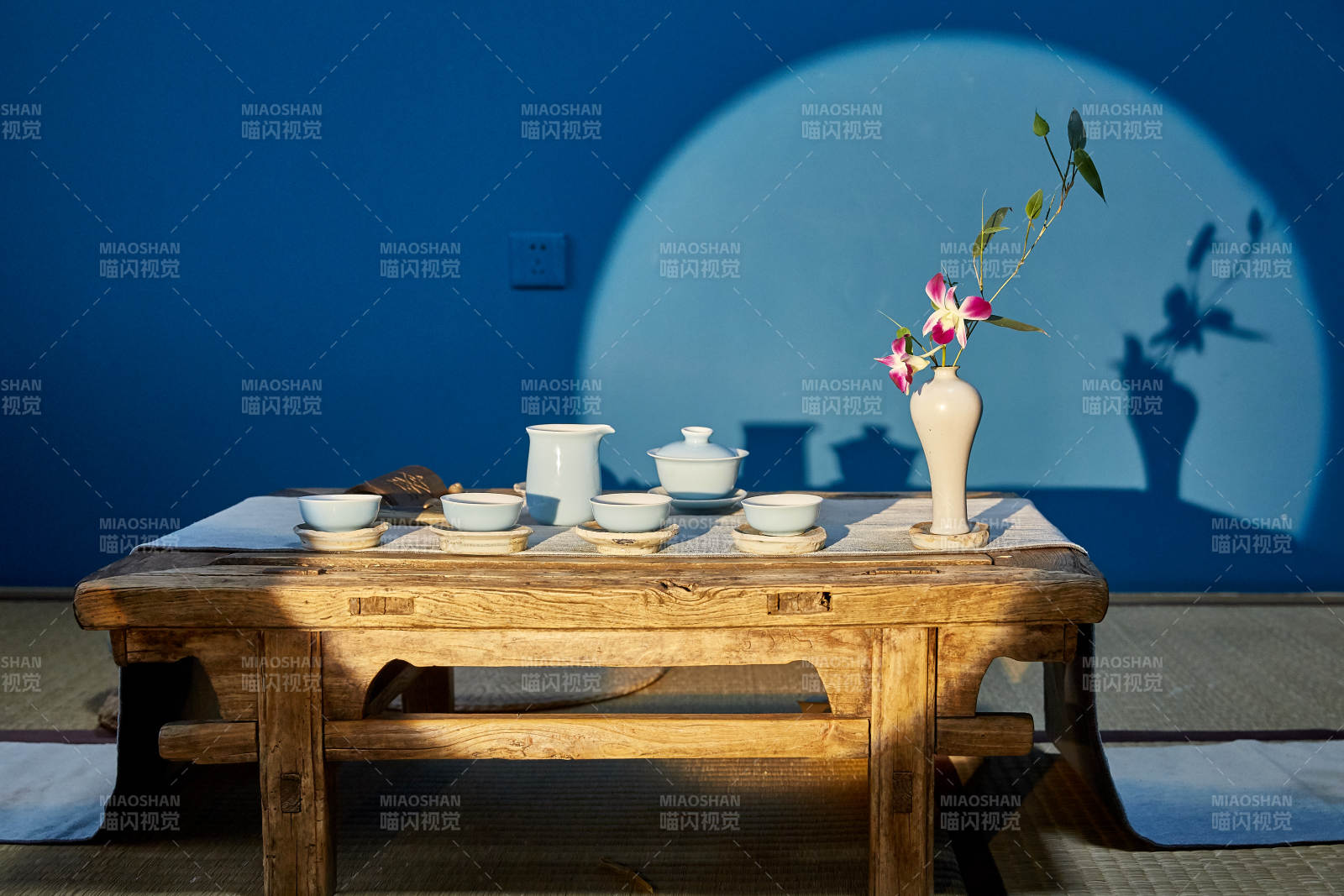 茶香月影 静谧时光图片