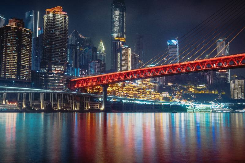 夜景城市桥梁倒影图片