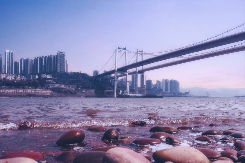 城市江景与大桥图片