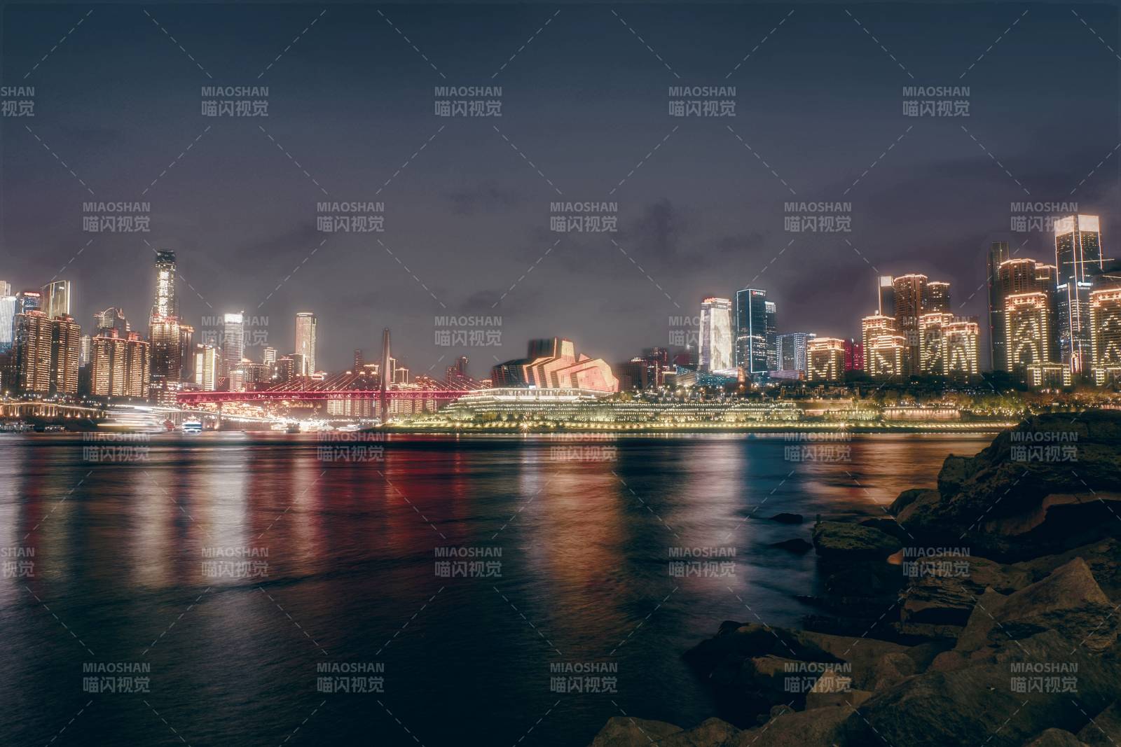 夜景城市灯火辉煌图片