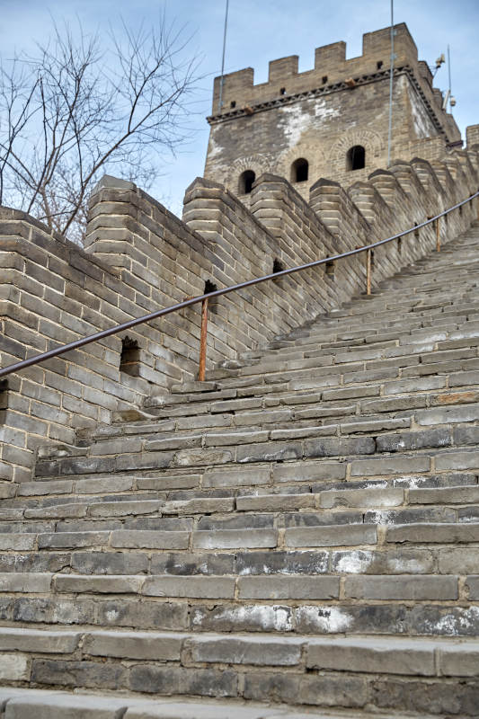 长城石阶与瞭望塔图片