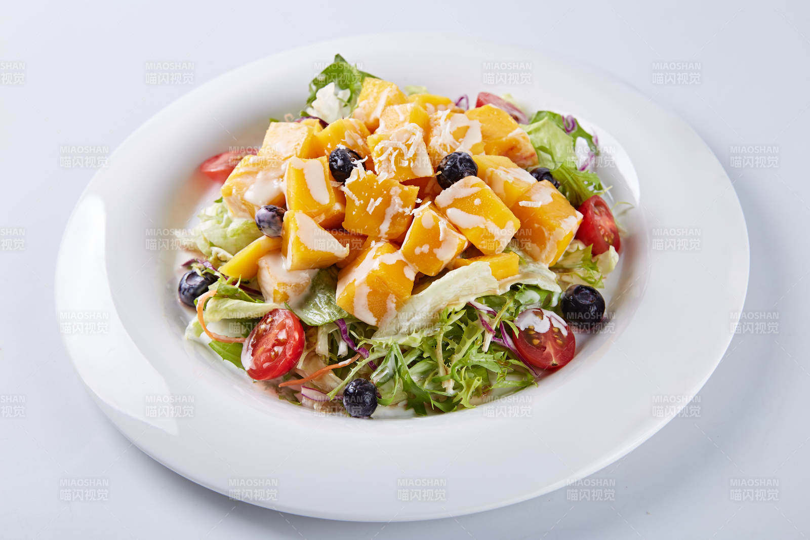 芒果黑莓沙拉图片