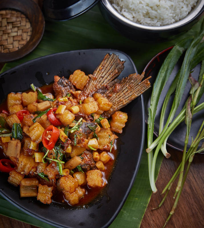 香辣鱼块配米饭图片