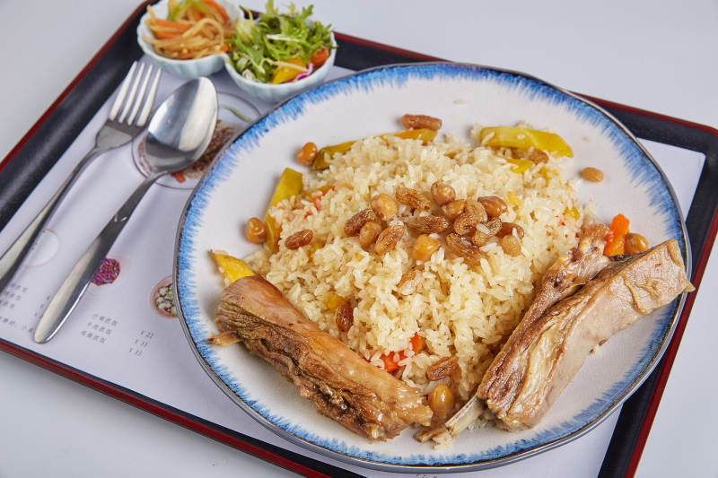 新疆风味手抓饭图片